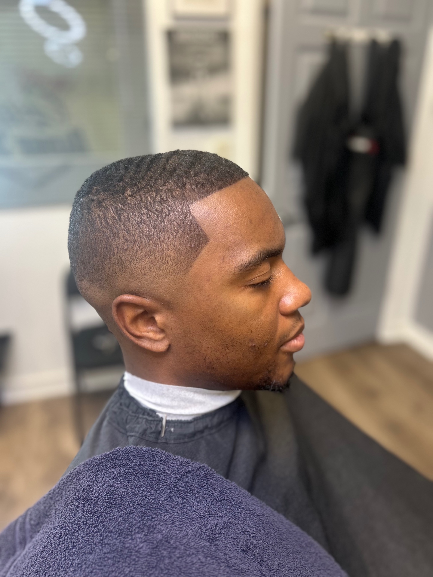 Waves with sharp edge-up